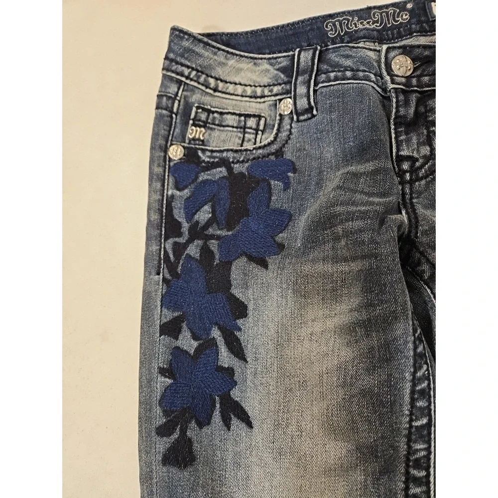 Miss Me Signature Skinny Cutoff Jeans Distressed  Embroidered‎ Sz. 26X20.5 (1527